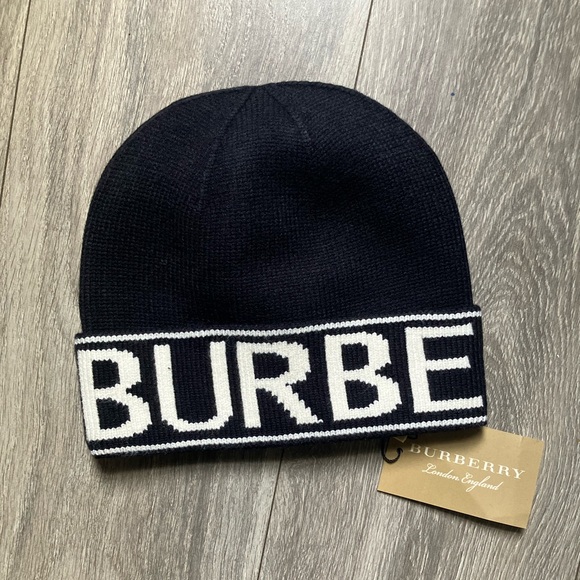Burberry Black Beanie - Picture 1 of 3